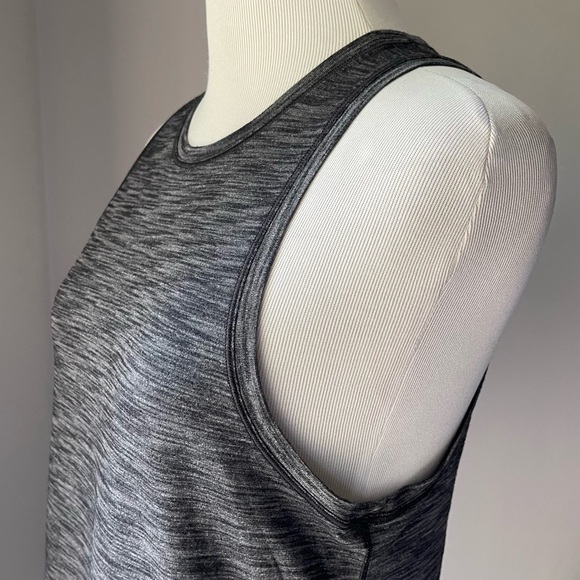Lululemon Squad Goals Tank - Picture 4 of 6